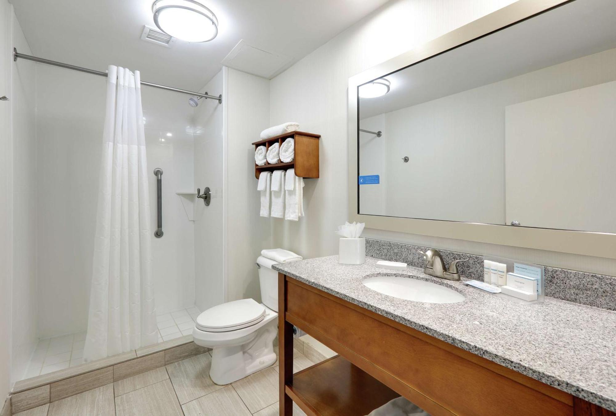 Hotel Hampton & 3*
