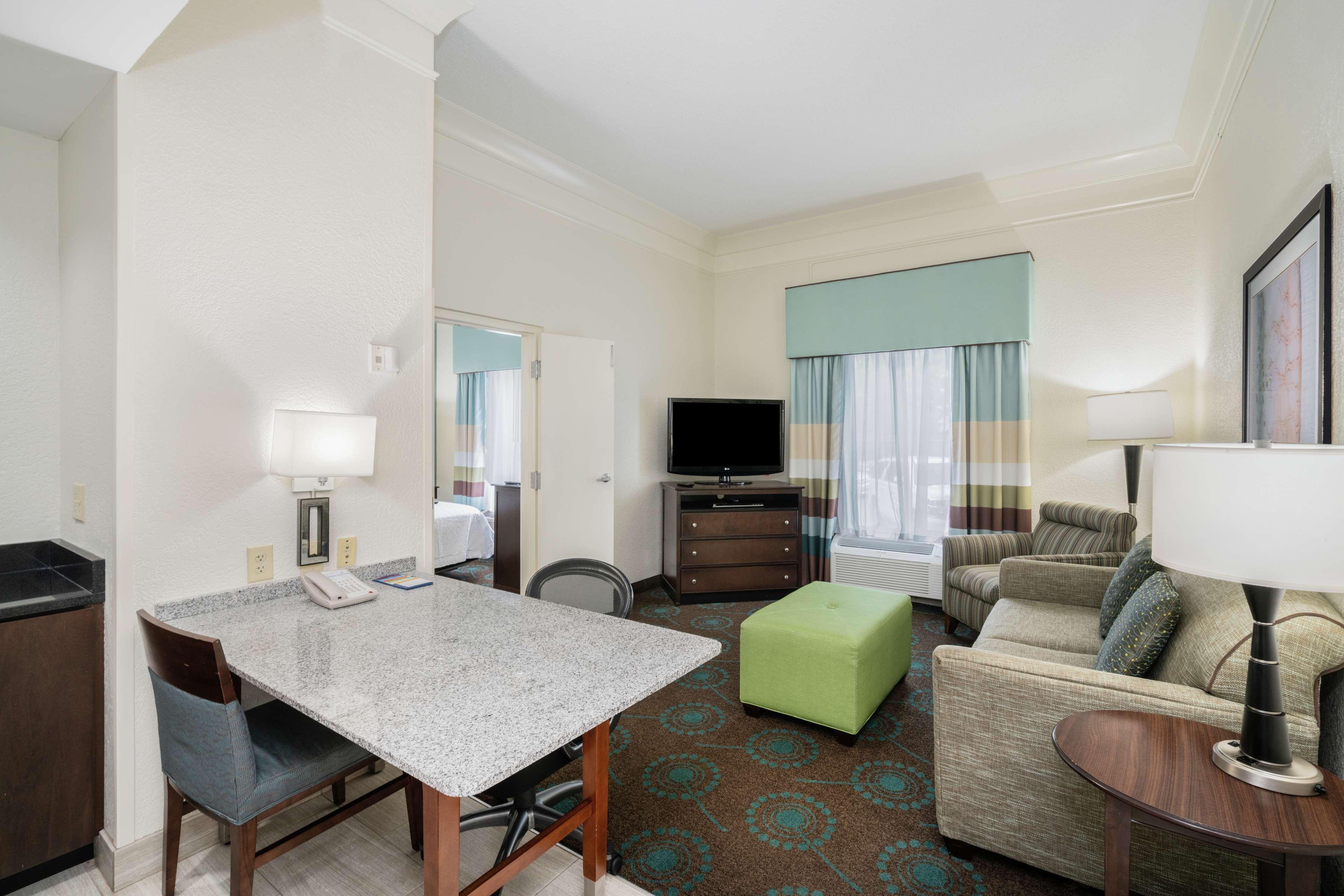 Hotel Hampton &