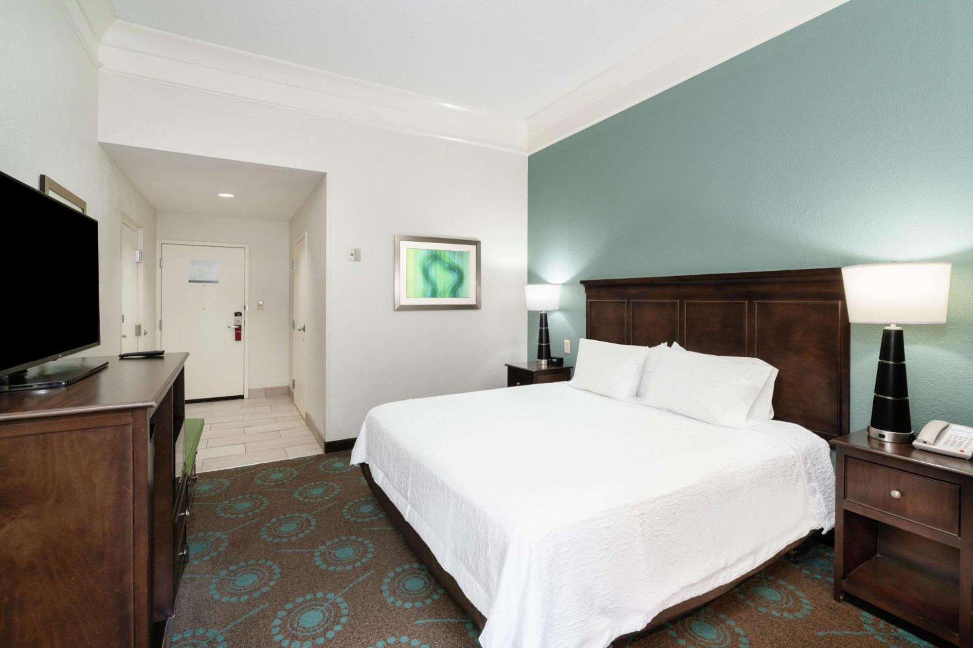 Hotel Hampton & Mooresville