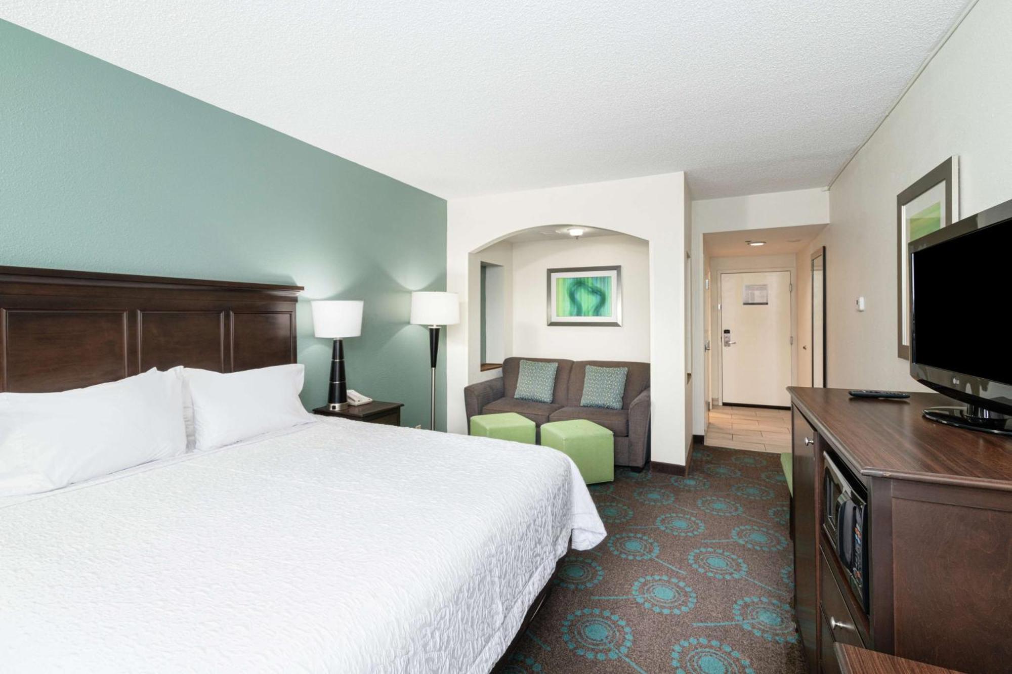 Hotel Hampton &