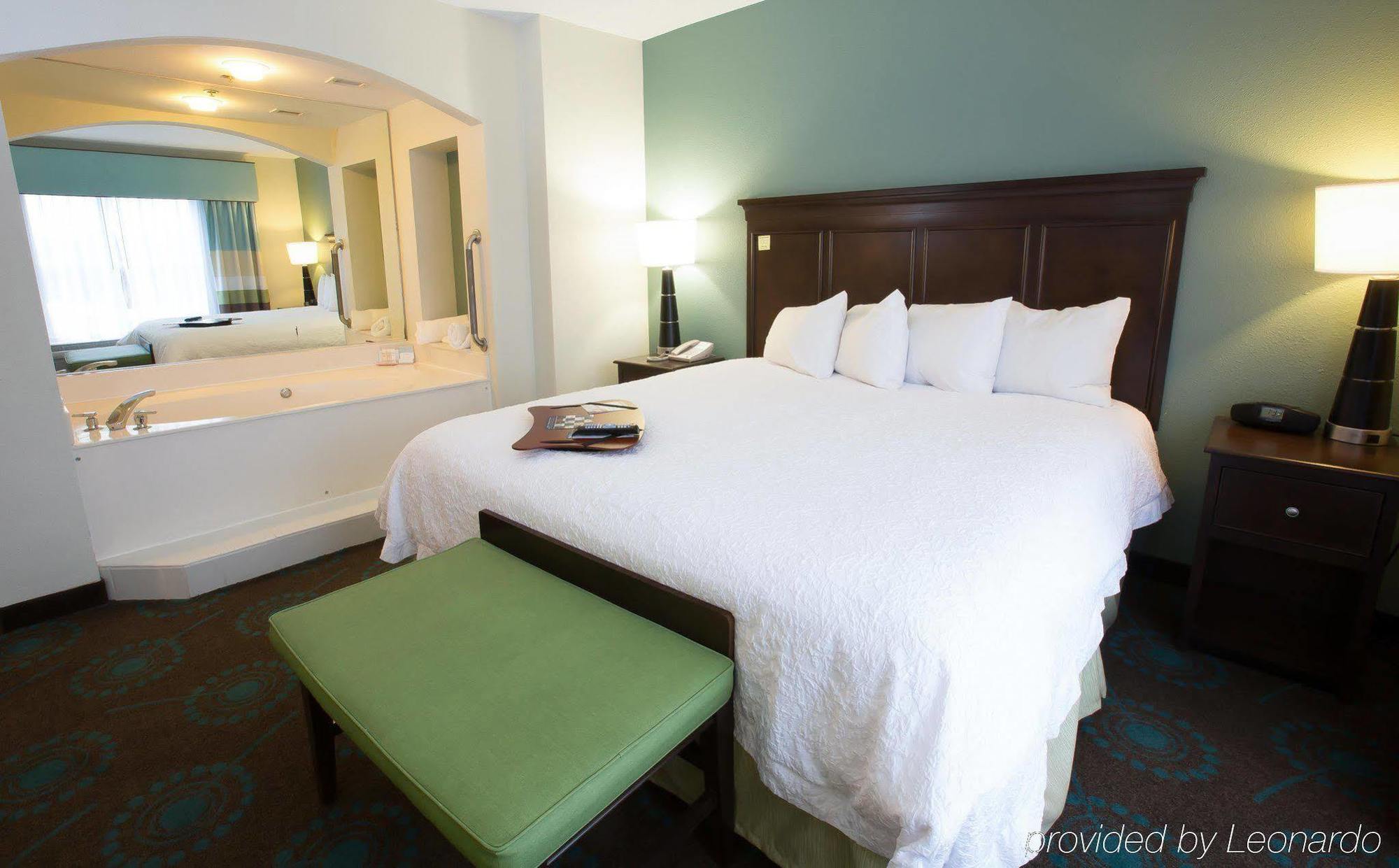Hotel Hampton & 3*