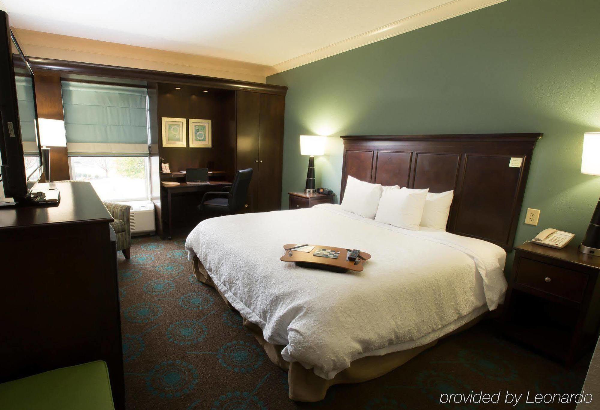 Hampton & Hotel Mooresville