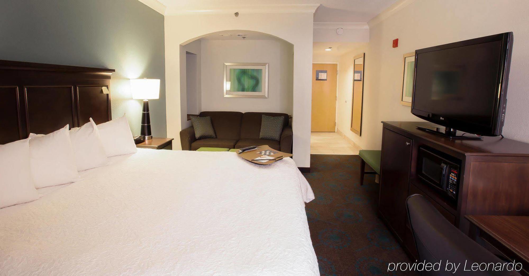 Hampton & Hotel Mooresville