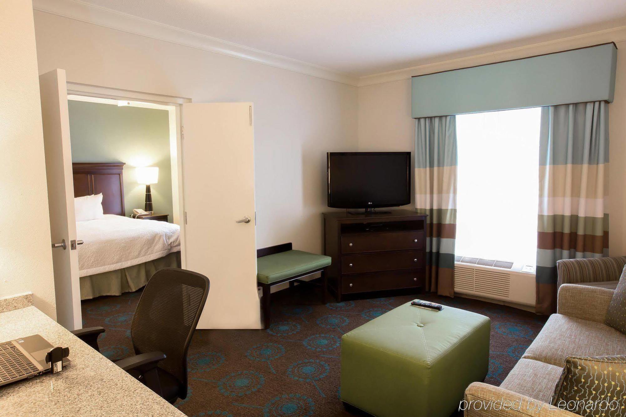 Hotel Hampton &